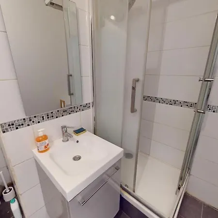 F3 - Rue Casimir Delavigne דירה